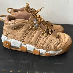 Nike Kids Sneakers in Tan and White